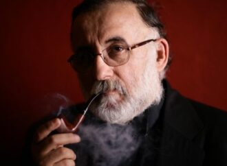 Συγκλονίζει ο Θάνος Μικρούτσικος: «Έχω καρκίνο, θα τον δυσκολέψω όσο μπορώ»