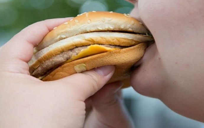 Υπέρβαρο το 42% των αγοριών και το 38% των κοριτσιών στην Ελλάδα