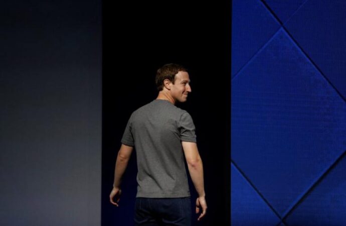 Χωρίζει στα 3 το Facebook ο Ζούκερμπεργκ