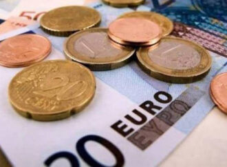 Παραμένει έως τέλος Αυγούστου το δικαίωμα έκπτωσης 3% για εφάπαξ πληρωμή του φόρου