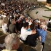 Ρίγος στην Επίδαυρο -Η στιγμή που ο Βαγγέλης Θεοδωρόπουλος αφιερώνει την παράσταση στη Χρύσα Σπηλιώτη [βίντεο]