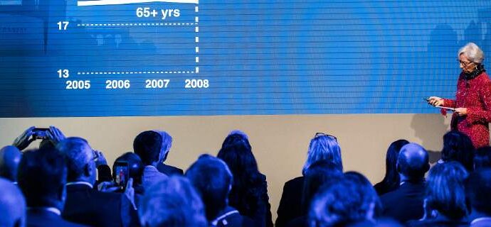 Την έκθεση για την ελληνική οικονομία και το χρέος παρουσιάζει σήμερα το ΔΝΤ