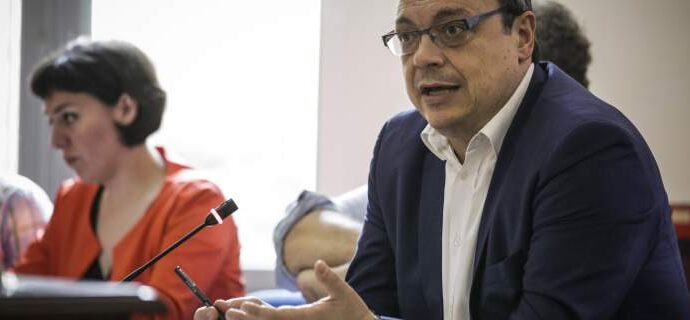 Επιμένει ο Φάμελλος για το Μάτι: Κλιματικό φαινόμενο, ιδιαίτερος άνεμος, πολλές πολεοδομικές και περιβαλλοντικές παραβάσεις