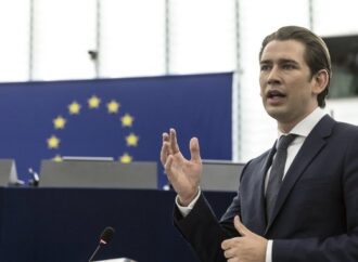 Κουρτς εναντίον “παράνομης μετανάστευσης”