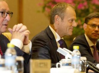 Μήνυμα προς Τραμπ η ιστορική υπογραφή, Ιαπωνίας-ΕΕ, για τη συμφωνία ελεύθερου εμπορίου