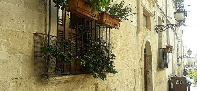 Γκροτάλιε: Η γραφική πόλη της Ιταλίας που θα στέλνει τουρίστες στο Διάστημα με 250.000 ευρώ