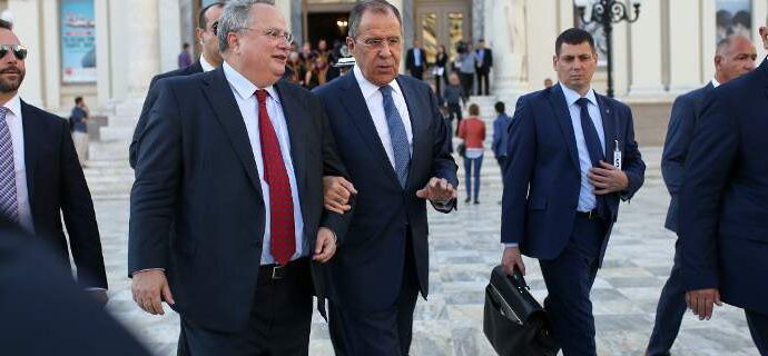Σε περιδίνηση οι σχέσεις Αθήνας-Μόσχας -Για αποκλιμάκωση ψάχνει το Μαξίμου