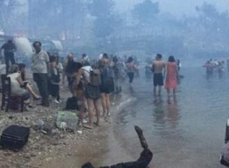 Τι ισχύει με την εκκένωση περιοχής διά θαλάσσης -Γιατί δεν δόθηκε εντολή να γίνει στο Μάτι