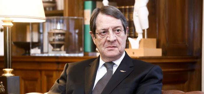 Αναστασιάδης σε Ακιντζί: Να λάβετε υπόψιν όλες τις παραμέτρους για την επίλυση του Κυπριακού