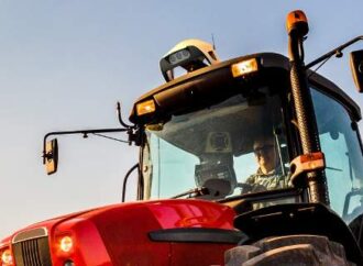 Δύο νέοι αγρότες στον Βόλο φέρνουν την τεχνητή νοημοσύνη στο χωράφι [εικόνες]