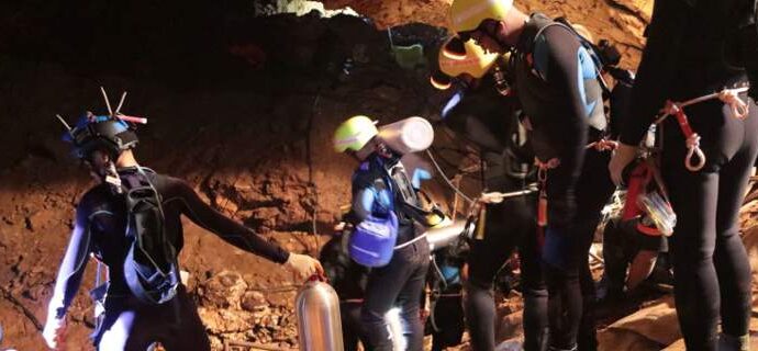 Ταϊλάνδη: Ξεκίνησε η επιχείρηση διάσωσης των 12 παιδιών -Κορυφώνεται η αγωνία [εικόνες & βίντεο]