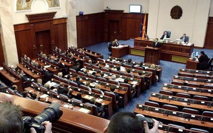 Δεύτερο «ναι» είπε η Βουλή της ΠΓΔΜ στη συμφωνία των Πρεσπών