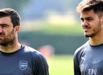 Με βασικούς τους Παπασταθόπουλο και Μαυροπάνο η Άρσεναλ στο πρώτο της φιλικό