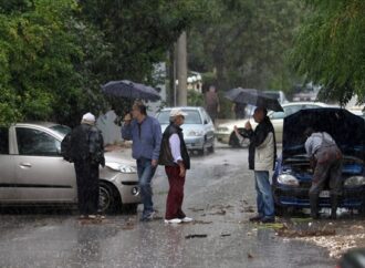 Προβλήματα στα βόρεια προάστια από τη νεροποντή