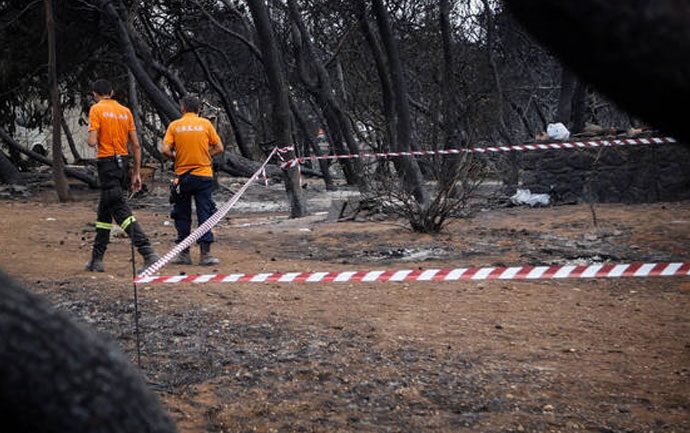 Πυρκαγιές στην ανατολική Αττική: Έχουν ταυτοποιηθεί 51 από τις σορούς