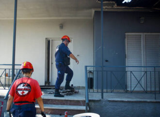 Έκτακτο – Φωτιά Αττική: 81 οι νεκροί – Εντόπισε απανθρακωμένη τη μητέρα του μέσα στο σπίτι