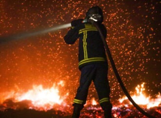 Φωτιά ΤΩΡΑ – Εθνική τραγωδία: Πληροφορίες για οκτώ νεκρούς από τις πυρκαγιές στην Αττική