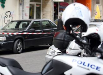 Δύο αστυνομικοί της ΔΙΑΣ τραυματίστηκαν όταν αυτοκίνητο εμβόλισε τη μηχανή τους