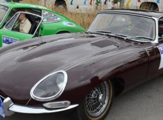 Αντίκες από όλη την Ελλάδα και το εξωτερικό δίνουν ραντεβού στο λιμάνι του Βόλου [εικόνες]