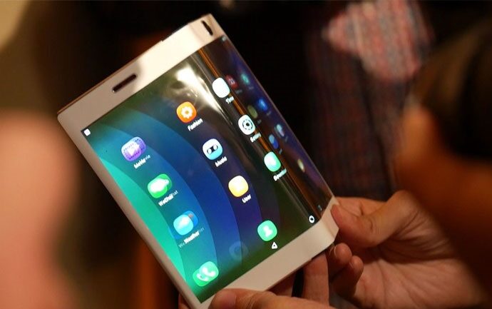 Η Samsung ίσως δανείσει τις εύκαμπτες οθόνες της σε Xiaomi και Oppo