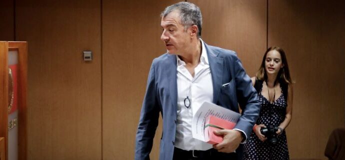Θεοδωράκης: Είναι εξέλιξη, όχι παραχώρηση σε Μουσουλμάνους το ουδετερόθρησκο σχολείο