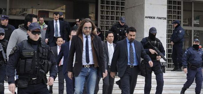 Sabah για τους 8 Τούρκους στρατιωτικούς: Ελλάδα και ΗΠΑ έστησαν μαζί ασπίδα για τους προδότες