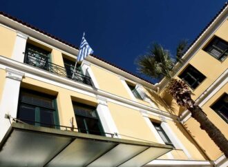 Ποινή φυλάκισης 4 ετών στις γυναίκες που βανδάλιζαν εκθέματα μουσείων με λάδι