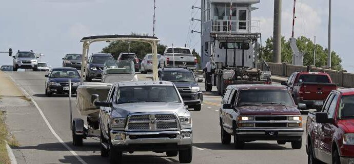 Τρόμος: Ο κυκλώνας Φλόρενς πλησιάζει τη Βιρτζίνια -1,7 εκατ. κόσμου εκκενώνουν τα σπίτια τους