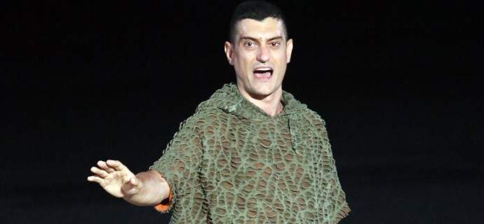 Ο τιμημένος με βραβείο «Χορν» Αργύρης Πανταζάρας σε ένα workshop για ηθοποιούς