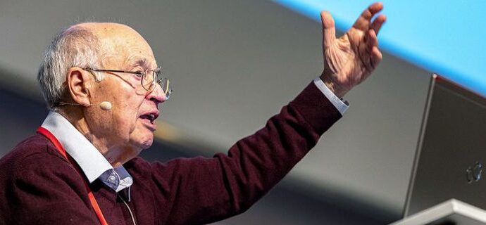 Βρετανία: Διάσημος συνταξιούχος μαθηματικός ισχυρίζεται ότι έλυσε την «Υπόθεση Ρίμαν»