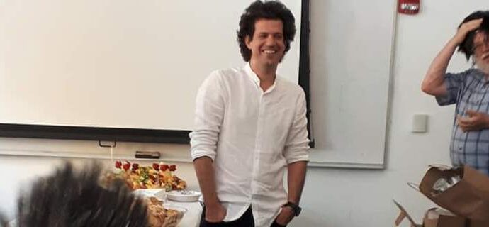Το MIT γέμισε «Δασκαλάκηδες» -Η πρωτότυπη υποδοχή του Κωνσταντίνου Δασκαλάκη από τους μαθητές του [εικόνες]