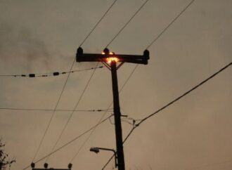 ΔΕΔΔΗΕ: Προσοχή στα ηλεκτροφόρα δίκτυα κατά τη διάρκεια της κακοκαιρίας