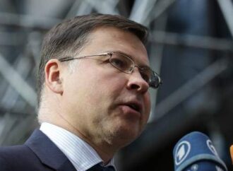 Ντομπρόβσκις: Αδύνατο να φανταστεί κανείς το μέλλον της Ευρώπης χωρίς την Ελλάδα