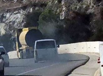 Κινηματογραφική καταδίωξη στην Εγνατία -Βαν έσπασε τις μπάρες στα διόδια της Μουσθένης