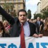 Διπλά βάρη για αυτοαπασχολούμενους γιατρούς, δικηγόρους, μηχανικούς- Αναδρομικές εισφορές από το 2017