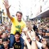Βραζιλία: Το 40% του αίματός του έχασε ο ακροδεξιός προεδρικός υποψήφιος στην επίθεση με μαχαίρι