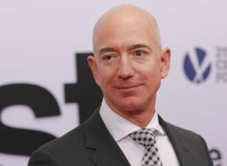 Ασύλληπτο: Ο Τζεφ Μπέζος της Amazon κερδίζει πάνω από 11 εκ. δολάρια την ώρα!