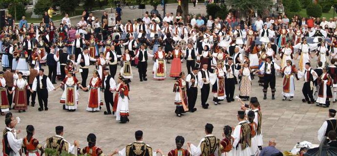 Ξεκινά το Καραγκούνικο Αντάμωμα στα Τρίκαλα [εικόνες]