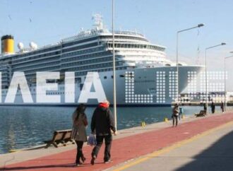 Ο ήρωας της ημέρας: Ταξιτζής βούτηξε στο λιμάνι του Κατακόλου και έσωσε ανάπηρη τουρίστρια [εικόνες]