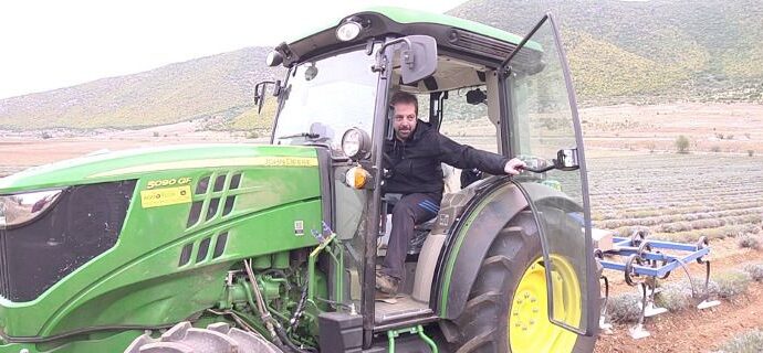 Λάζαρος Σεμερτζίδης: Καλύτερος νέος Ελληνας αγρότης για το 2018 – Πώς τα κατάφερε [εικόνες]