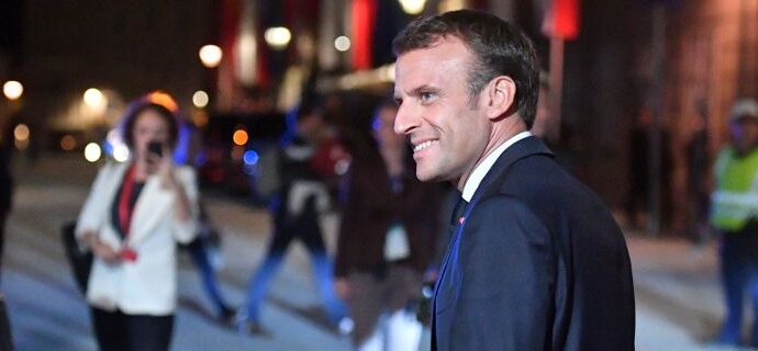 Μακρόν για Brexit: Καλεί τους Ευρωπαίους να παραμείνουν «ενωμένοι» και με «συνοχή»