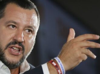 «Πρόσεχε το στόμα σου» – Επίθεση Σαλβίνι σε Μοσκοβισί μετά τα σχόλια για «μικρούς Μουσολίνι» στην Ευρώπη