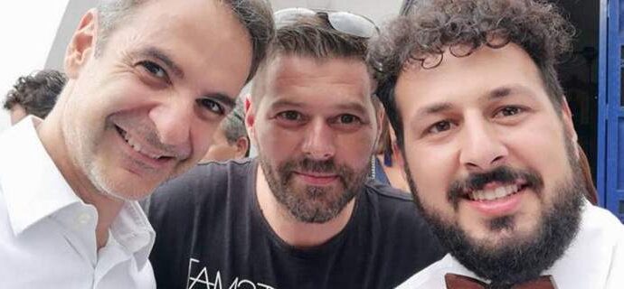 Φωτογραφίες: Σε βάπτιση στα Τρίκαλα ο Κυριάκος Μητσοτάκης -Τον συνόδευσε η κόρη του [εικόνες]