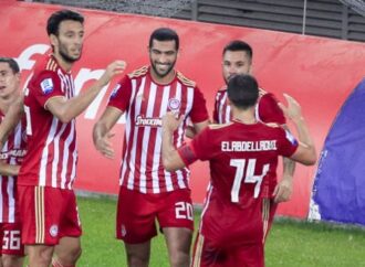 Super League: «Διπλό» κορυφής ψάχνει στη Νέα Σμύρνη ο Ολυμπιακός, κόντρα στον Πανιώνιο