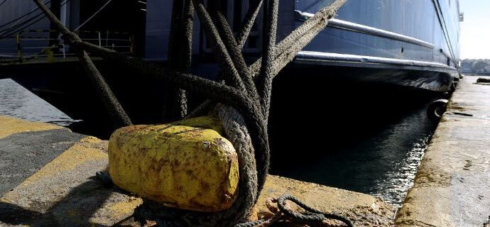 Απαγόρευση απόπλου από τον Πειραιά για Δωδεκάνησα και Κυκλάδες -Ανεμοι 8-10 μποφόρ στο Αιγαίο