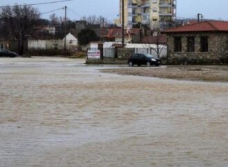 Καταστροφικό το πέρασμα «Ζορμπά» στην Εύβοια -Πληροφορίες για εγκλωβισμένους [εικόνες]