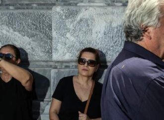 Το plan b της κυβέρνησης: Να δώσει 13η σύνταξη και εφάπαξ