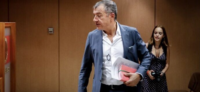 Θεοδωράκης: Προεκλογικά δεν πάω ούτε με Τσίπρα ούτε με Μητσοτάκη