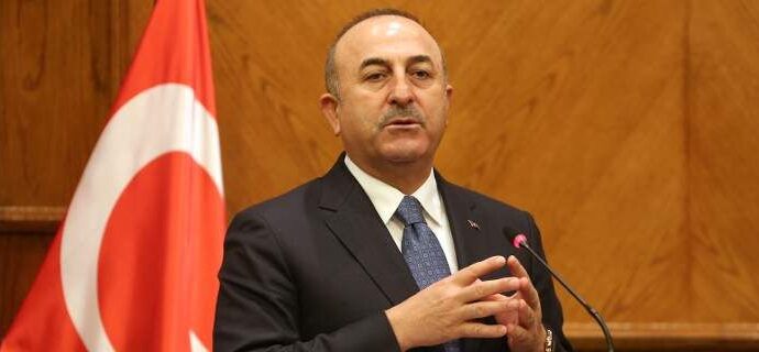 Τσαβούσογλου: Η YPG ίσως συμμετάσχει στην επιχείρηση ανακατάληψης της Ιντλίμπ