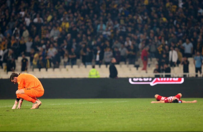 ΑΕΚ-Ολυμπιακός 1-1: Αυτοκτονία στο ΟΑΚΑ
